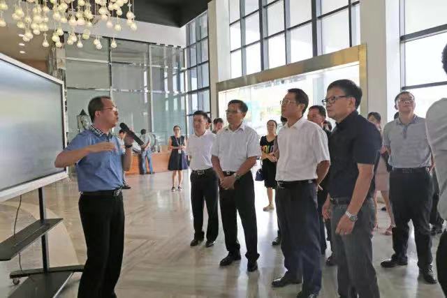 廣東省人民政府副秘書長 鐘旋輝一行蒞臨我司參觀考察
